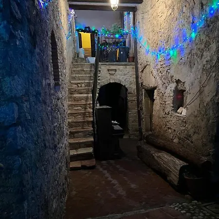 Il Borgo Di Firenzuola Con Camino * אקוואספרטה
